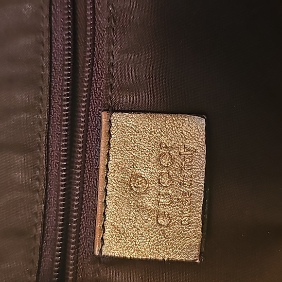 Gucci Abbey Monogram Handbag - Picture 10 of 14